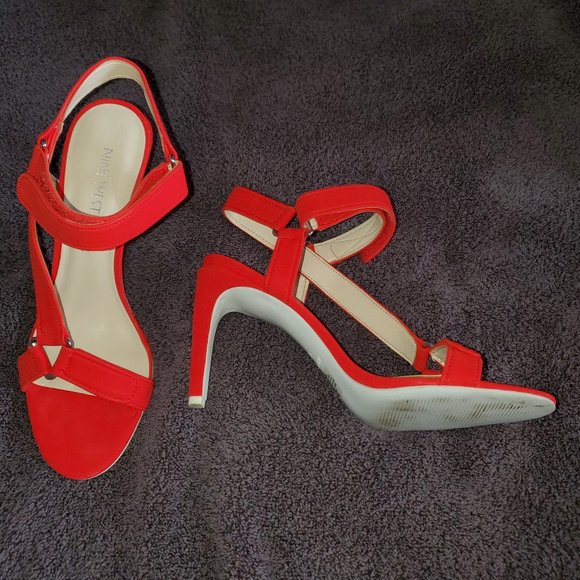 Heels - Picture 3 of 3